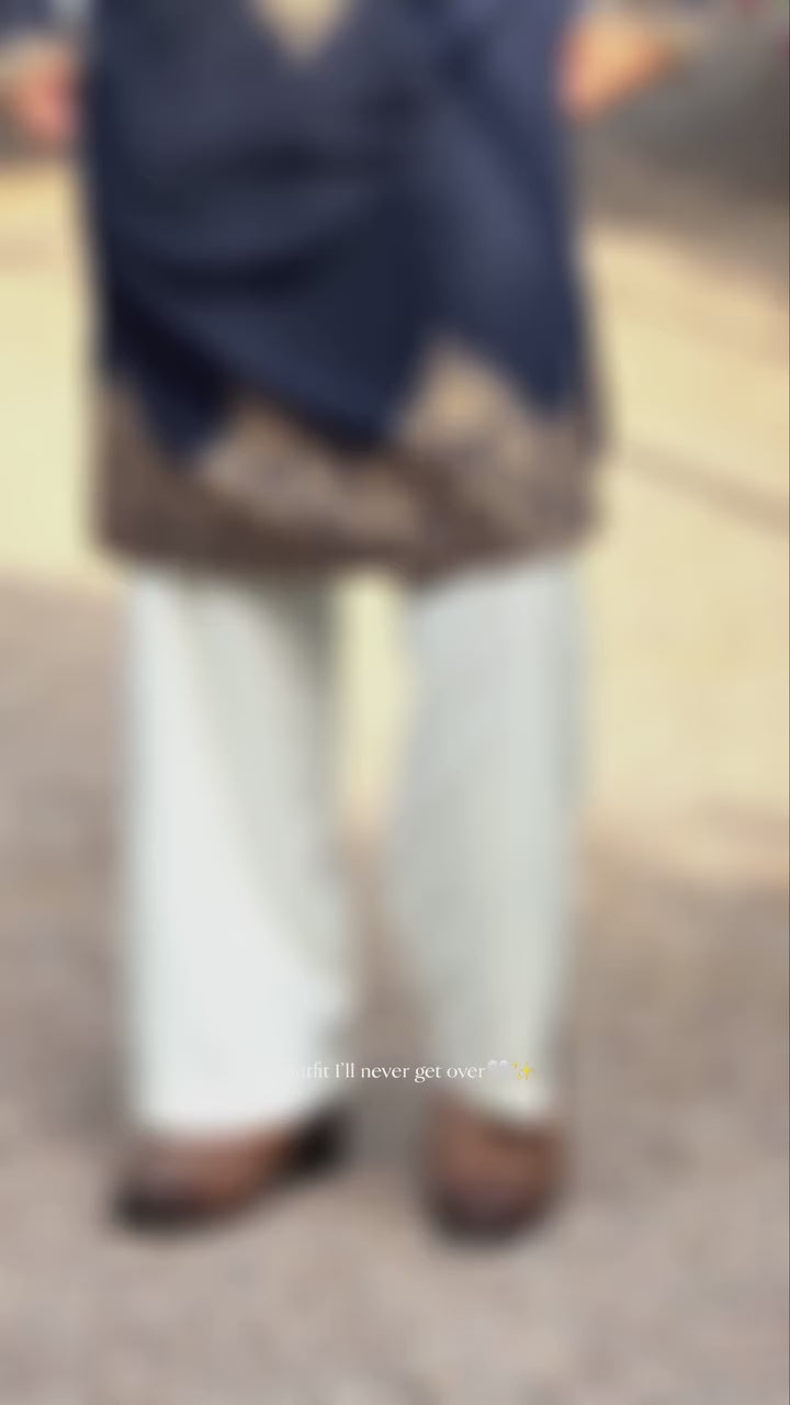 Men's Blue Kurta Set with V-Neck Thread Work Embroidery